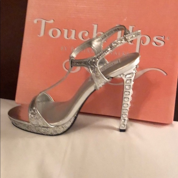 Touch Ups by Benjamin Walker - Picture 3 of 7